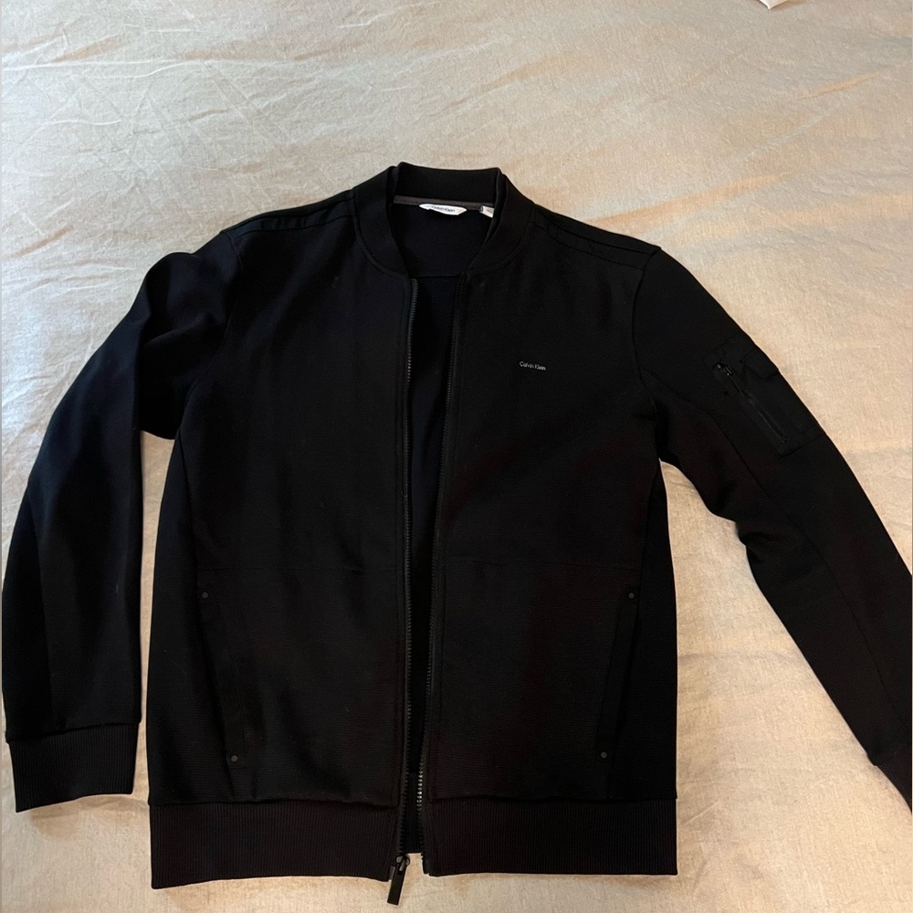 Nice lightweight zipper sweater/jacket.